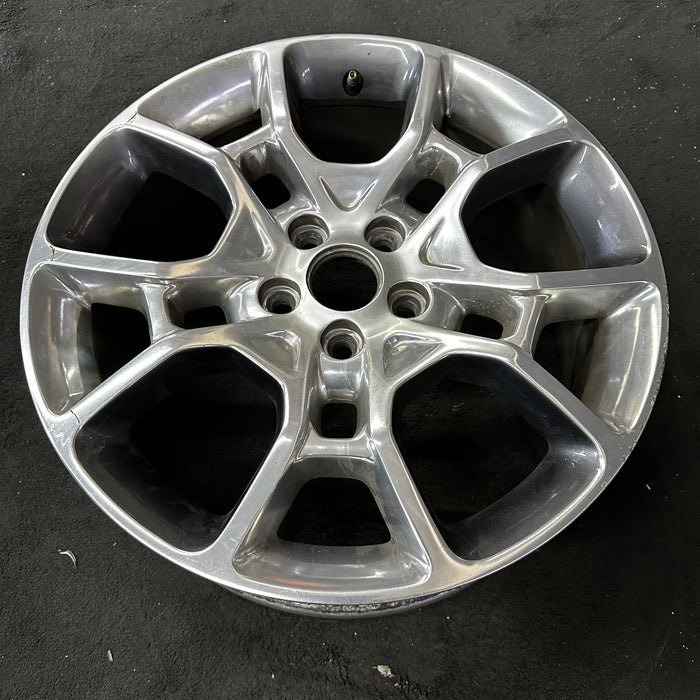 19" CHARGER 15-16 19x7.5 Original OEM Wheel Rim - Close-Up Detail