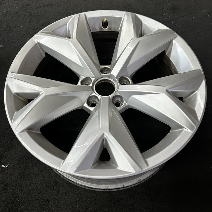 18" ATLAS 18-20 18x8 , , Original OEM Wheel Rim - Close-Up Detail