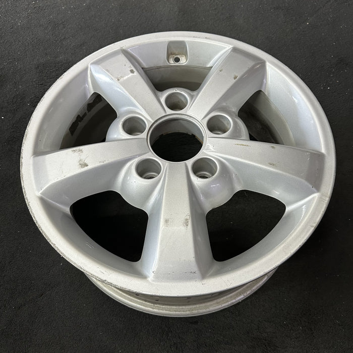 17" SORENTO 07-09 17x7 Original OEM Wheel Rim - Close-Up Detail