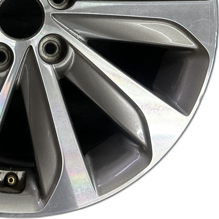 17" SONATA 15 17x7 exposed lug nuts Original OEM Wheel Rim - Close-Up Detail