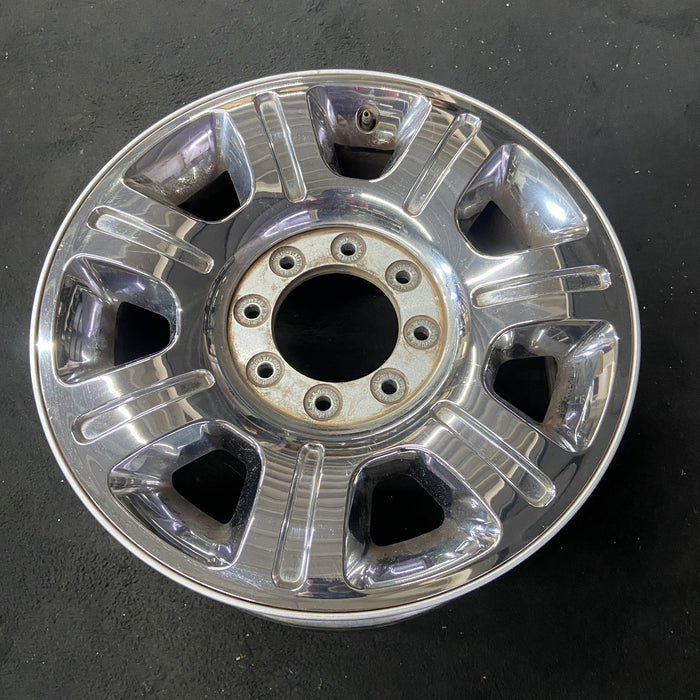 20" FORD F250SD PICKUP 12-16 20x8 , 7 spoke Original OEM Wheel Rim - Close-Up Detail