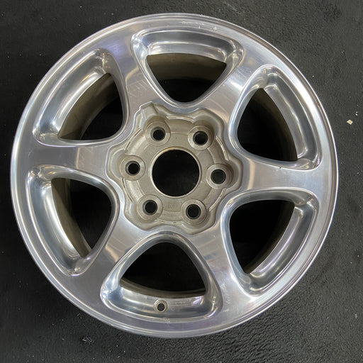 17" SIERRA 1500 PICKUP 01 17x7.5 , fully polished Original OEM Wheel Rim - Angle View