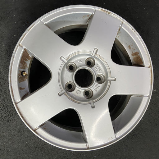 15" GOLF 00 5 lug, 15x6, alloy Original OEM Wheel Rim - Angle View