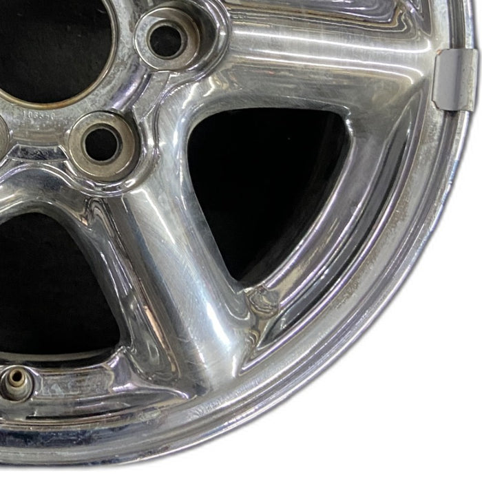 16" YUKON 99 16x7 Denali aluminum Original OEM Wheel Rim - Close-Up Detail