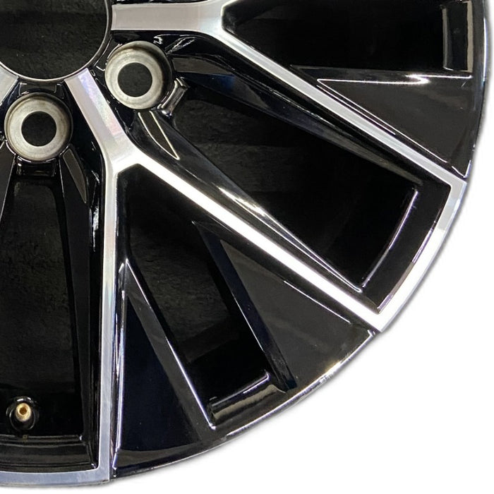 20" GX550 24 20x7.5 alloy machined black Original OEM Wheel Rim - Close-Up Detail