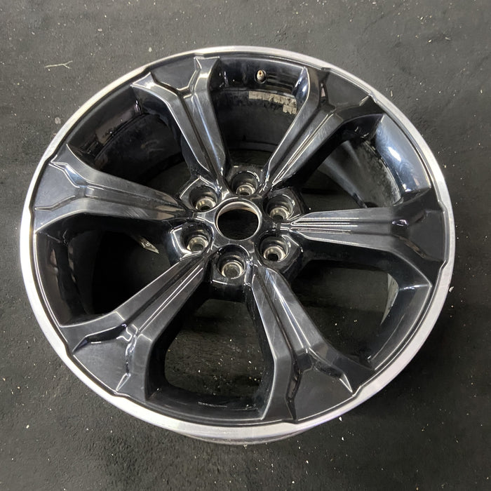 22" EXPEDITION 22-24 22x9.5, 6 spoke, black Original OEM Wheel Rim - Close-Up Detail