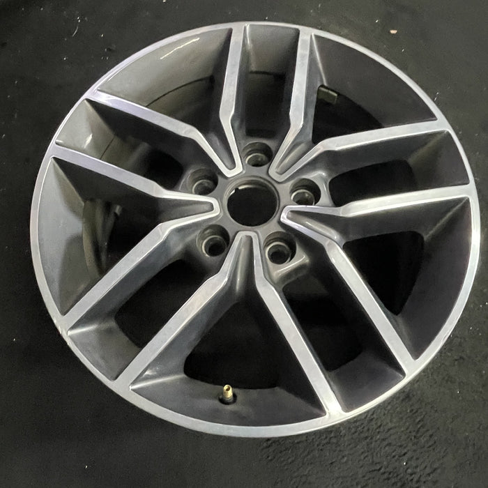 18" GRAND CHEROKEE 17 18x8, aluminum, w/o 75th Anniversary package; polished - Side Profile