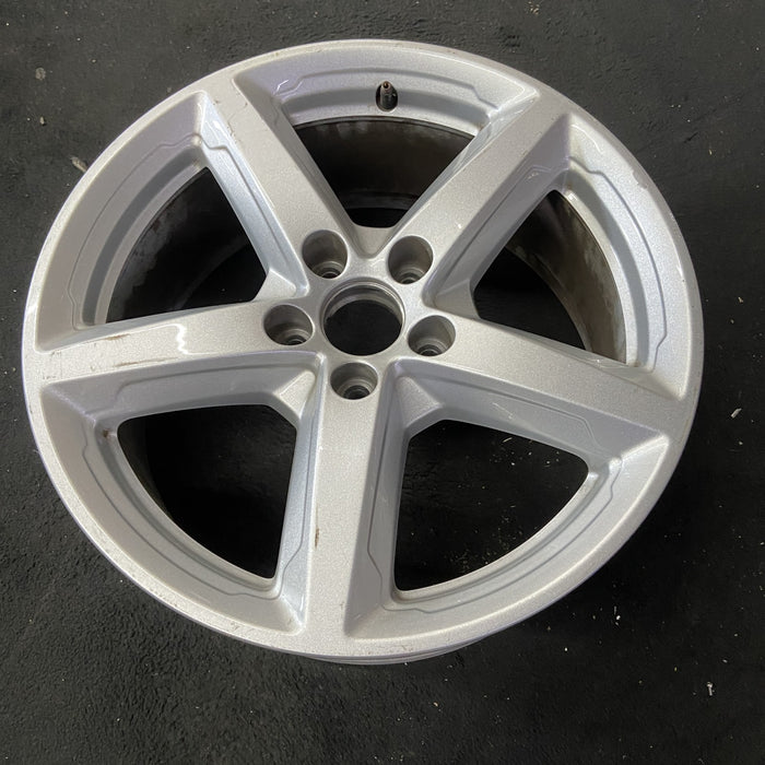 18" EXPLORER 16-17 18x8 , aluminum, w/o police package; 5 spoke Original OEM - Close-Up Detail