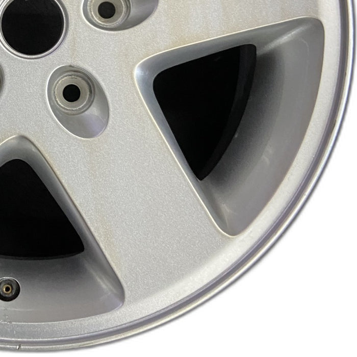 17" WRANGLER 07-08 17x7.5 silver Original OEM Wheel Rim - Close-Up Detail