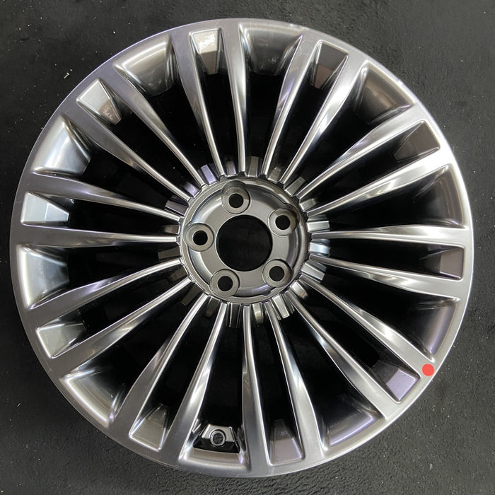 19" K900 19-20 , 19x8.5 Original OEM Wheel Rim - Angle View