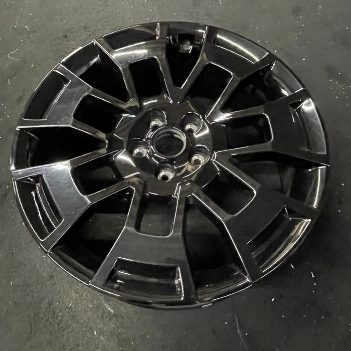 20" TELLURIDE 21-22 20x7.5 , 14 spoke Original OEM Wheel Rim - Close-Up Detail