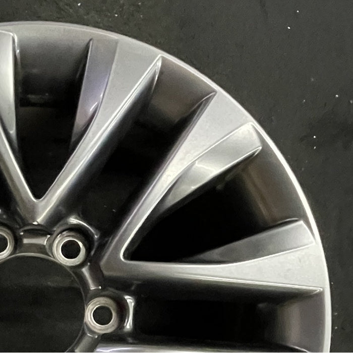 18" LEXUS GX460 17 18x7.5 alloy 6 spoke split spoke V spoke gunmetal Original - Close-Up Detail