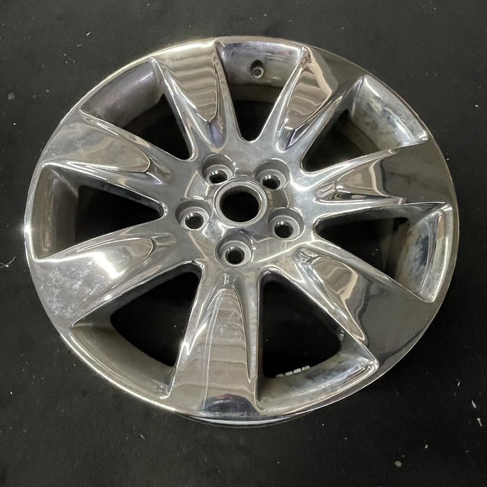18" ALLURE 10 18x8, , chrome Original OEM Wheel Rim - Close-Up Detail