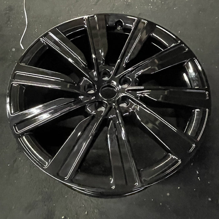 22" RANGE ROVER 22 , 22x9.5, 10 spoke, gloss black Original OEM Wheel Rim - Close-Up Detail