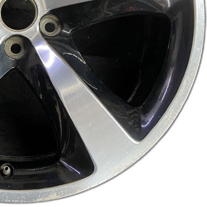 20" Original OEM Wheel Rim - Close-Up Detail