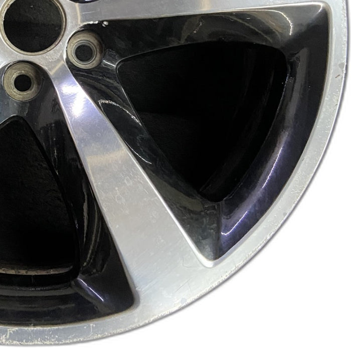 20" Original OEM Wheel Rim - Close-Up Detail
