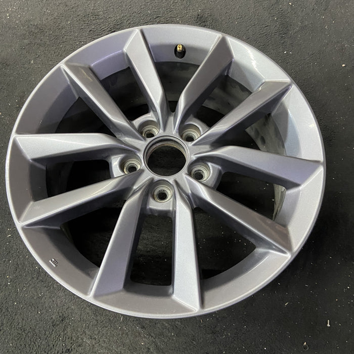 17" CIVIC 19-20 17x7 , factory installed, EX , Coupe Original OEM Wheel Rim - Close-Up Detail