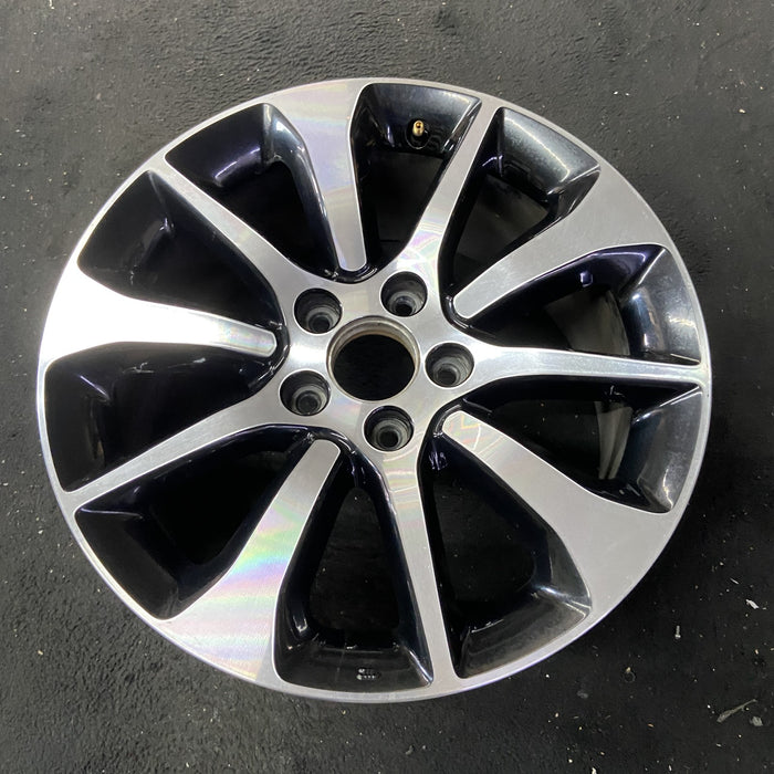 17" TLX 15-17 17x7.5 Original OEM Wheel Rim - Close-Up Detail