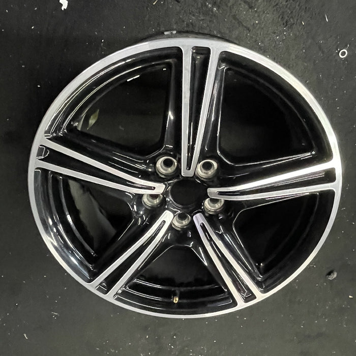 18" MUSTANG 24-25 18x8, Original OEM Wheel Rim - Close-Up Detail