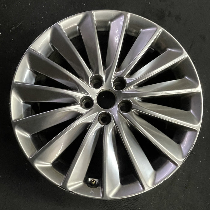 19" EQUUS 14-16 , 19x8 Original OEM Wheel Rim - Angle View