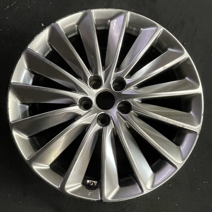 19" EQUUS 14-16 , 19x9 Original OEM Wheel Rim - Angle View
