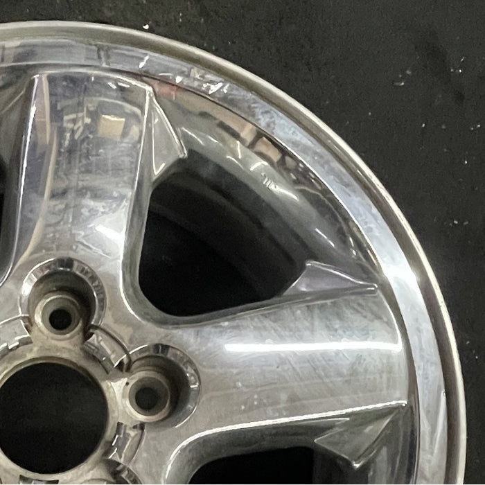 17" GRAND CHEROKEE 03-04 17x7.5 aluminum 5 spoke chrome finish wide flat spoke - Close-Up Detail