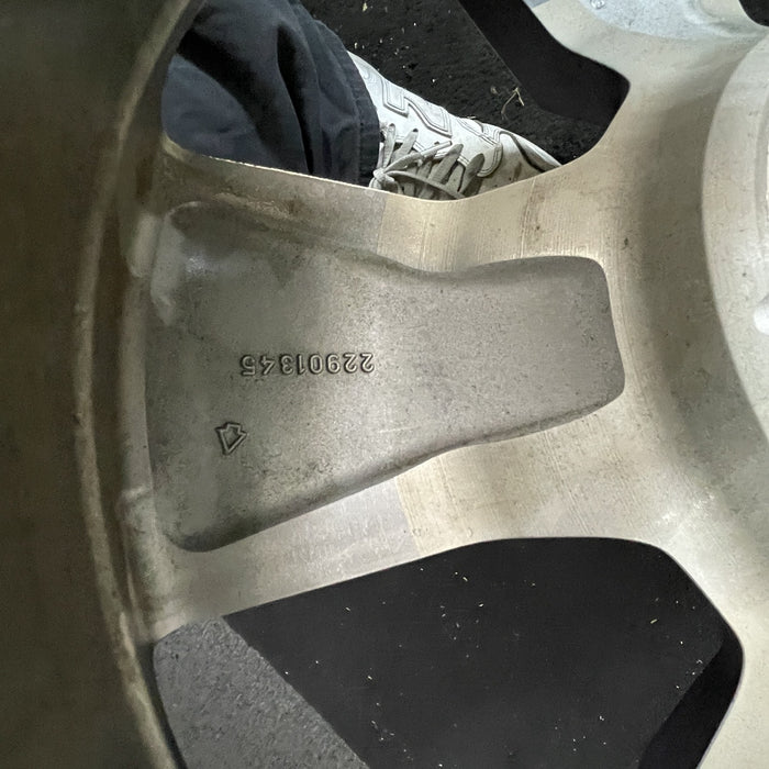 18" COLORADO 15 18x8.5 Original OEM Wheel Rim - Back View