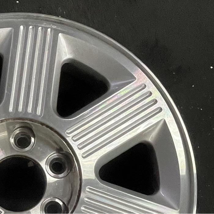 18" NAVIGATOR 03 18x7.5 aluminum 7 spoke Original OEM Wheel Rim - Close-Up Detail