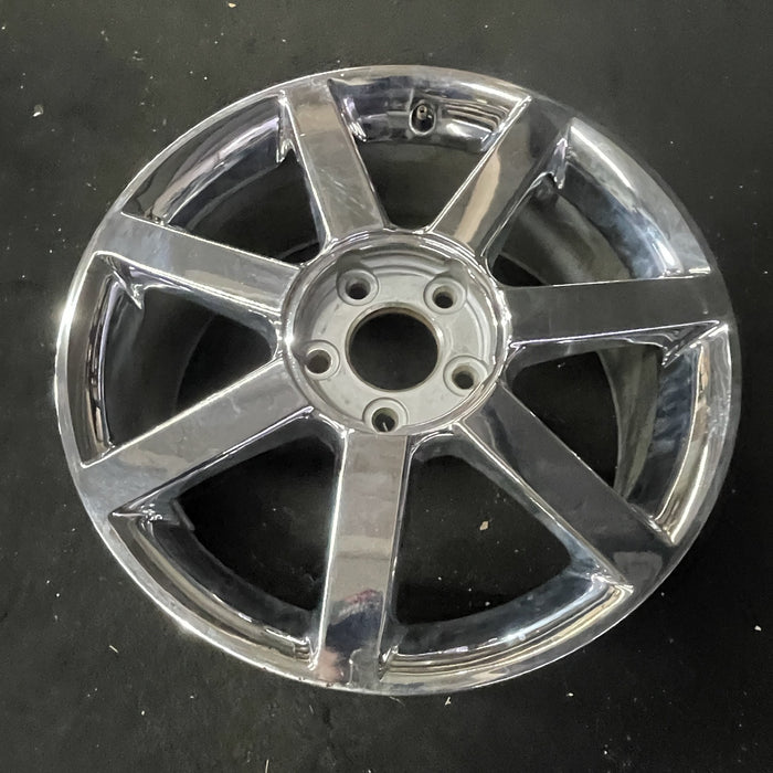 18" XLR 06-08 Base, , 7 single spoke, chrome Original OEM Wheel Rim - Close-Up Detail
