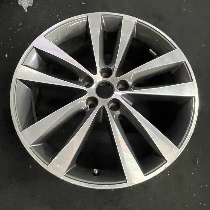 19" XE 17-18 19x7.5 alloy 5 split spoke machined face gray accent Original OEM Wheel Rim