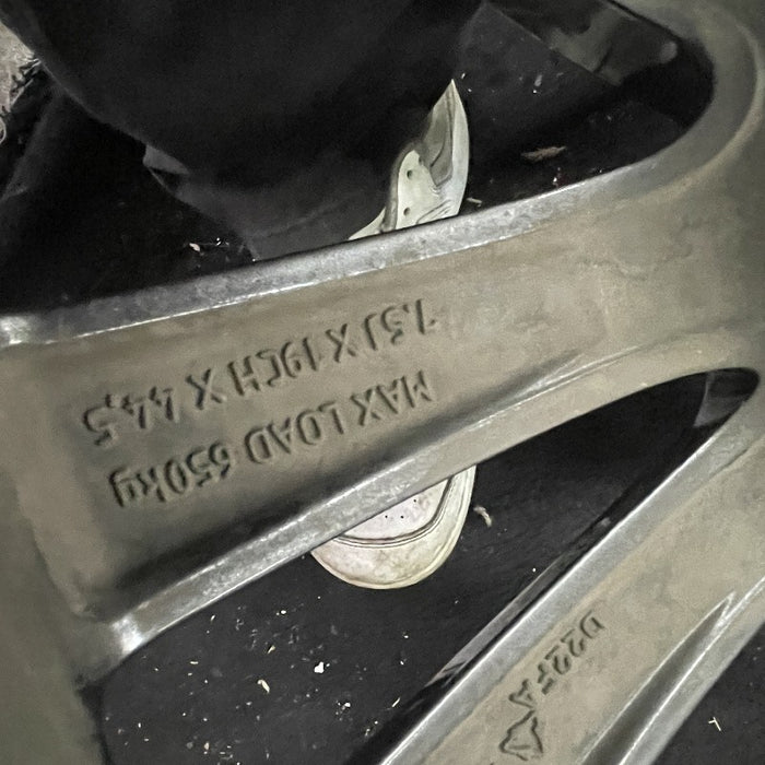 19" XE 17-18 19x7.5 alloy 5 split spoke machined face gray accent Original OEM Wheel Rim