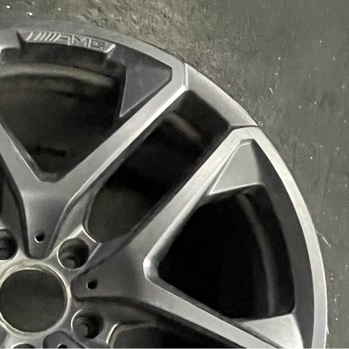 21" MERCEDES G-CLASS 20-24 463 Type G63 21x10 black Original OEM Wheel Rim - Close-Up Detail