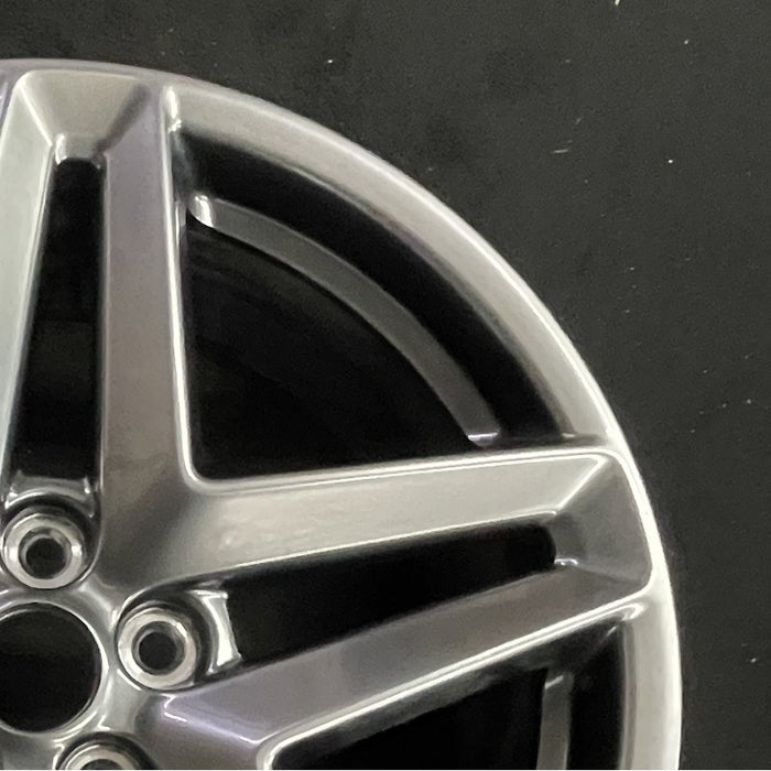 19" MUSTANG 24 19x8.5 5 spoke split spoke silver Original OEM Wheel Rim - Close-Up Detail