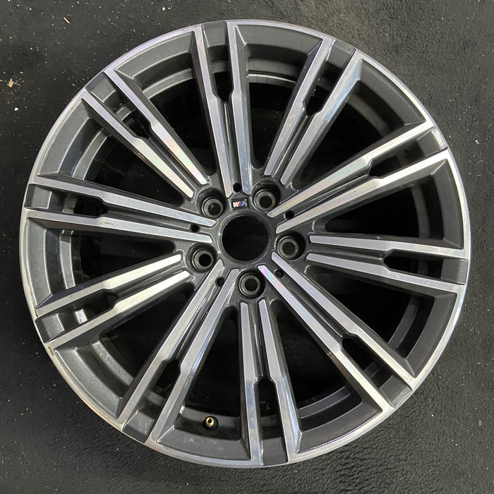 18" BMW 330i 19 Sedan, 18x7.5, 10 double spoke, w/o flared spoke Original OEM - Angle View