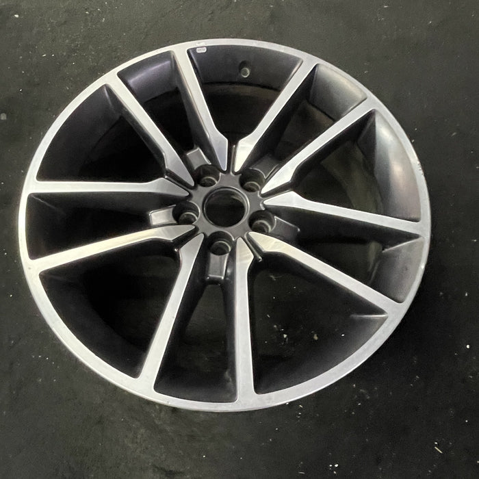 20" CHALLENGER 20 20x8 , , V spoke Original OEM Wheel Rim - Close-Up Detail