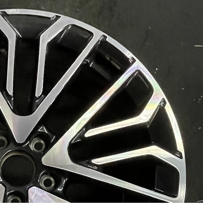 19" AUDI S3 25 19x8 Original OEM Wheel Rim - Close-Up Detail