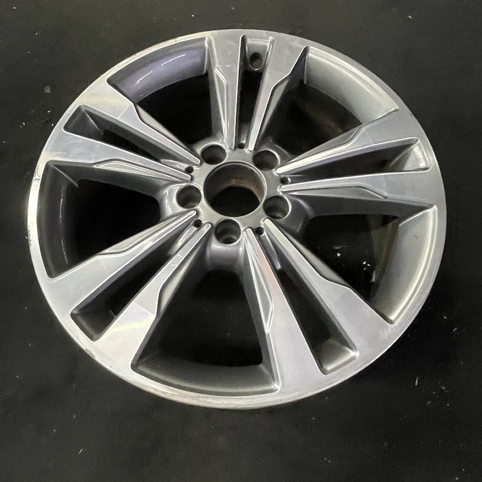 18" MERCEDES E-CLASS 14 207 Type, Conv, E350, 18x8.5 , exc. AMG Original OEM - Close-Up Detail