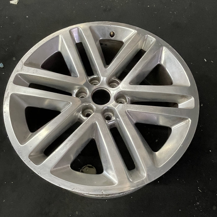 22" EXPEDITION 15-17 22x8.5 Original OEM Wheel Rim - Close-Up Detail