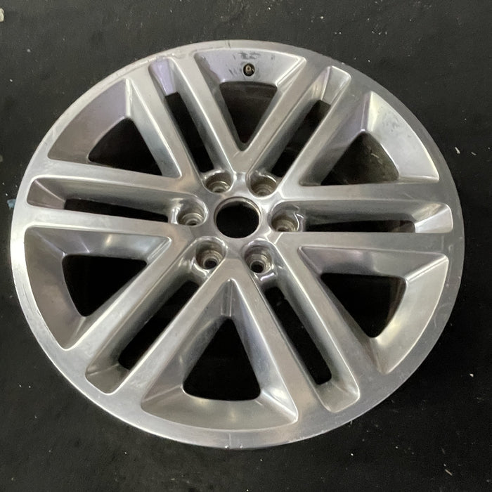 22" EXPEDITION 15-17 22x8.5 Original OEM Wheel Rim - Close-Up Detail