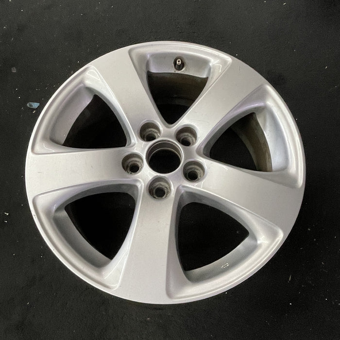 17" SIENNA 11-20 17x7 , 5 spoke Original OEM Wheel Rim - Close-Up Detail