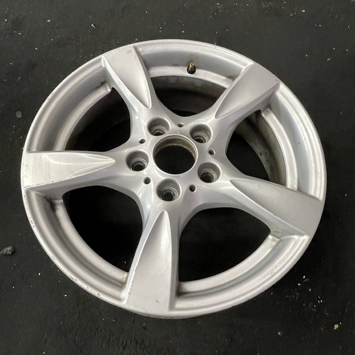 17" BMW 128i 08-13 17x7 , 5 spoke, solid spoke, peaked spoke edges Original OEM - Close-Up Detail