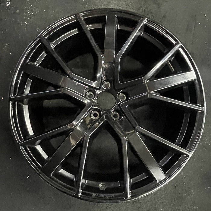 21" E-TRON 21-23 21x9.5 , 5 spoke, W spoke Original OEM Wheel Rim - Angle View