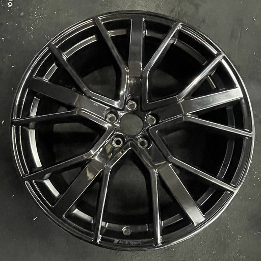21" E-TRON 21-23 21x9.5 , 5 spoke, W spoke Original OEM Wheel Rim - Angle View