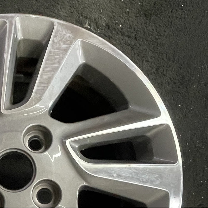 15" Original OEM Wheel Rim - Close-Up Detail