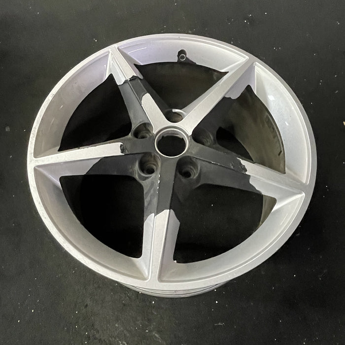 19" CORVETTE 11-12 19x10, rear, 5 spoke, sparkle silver Original OEM Wheel Rim - Close-Up Detail