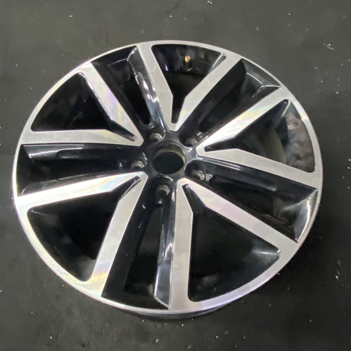 18" JETTA 12-14 , 18x7.5 , 10 spoke, silver Original OEM Wheel Rim - Close-Up Detail