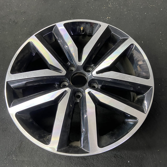 18" JETTA 12-14 , 18x7.5 , 10 spoke, silver Original OEM Wheel Rim - Close-Up Detail