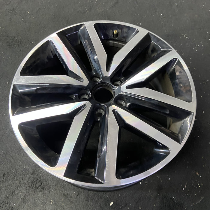 18" JETTA 12-14 , 18x7.5 , 10 spoke, silver Original OEM Wheel Rim - Close-Up Detail