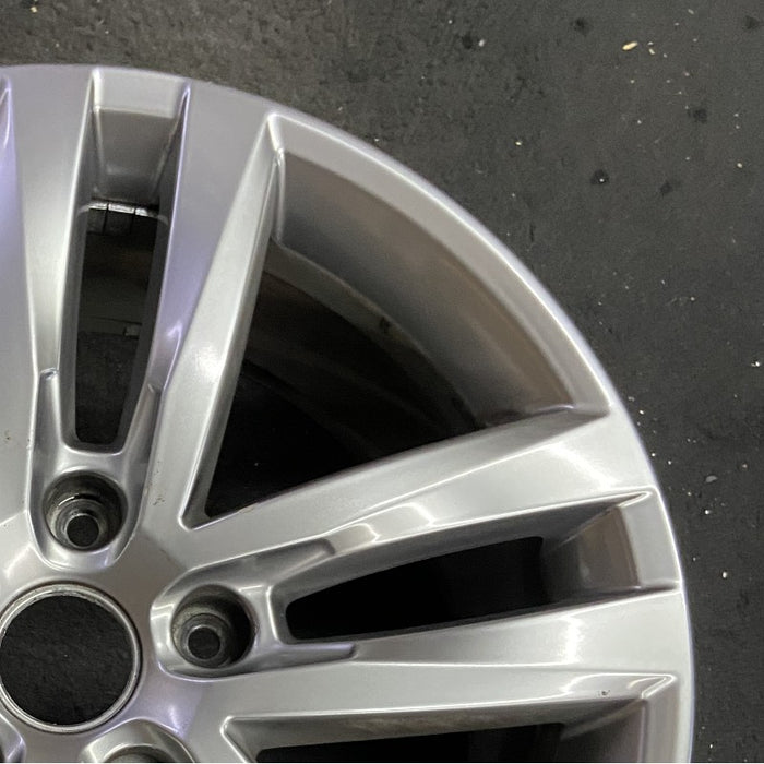 19" Original OEM Wheel Rim - Close-Up Detail