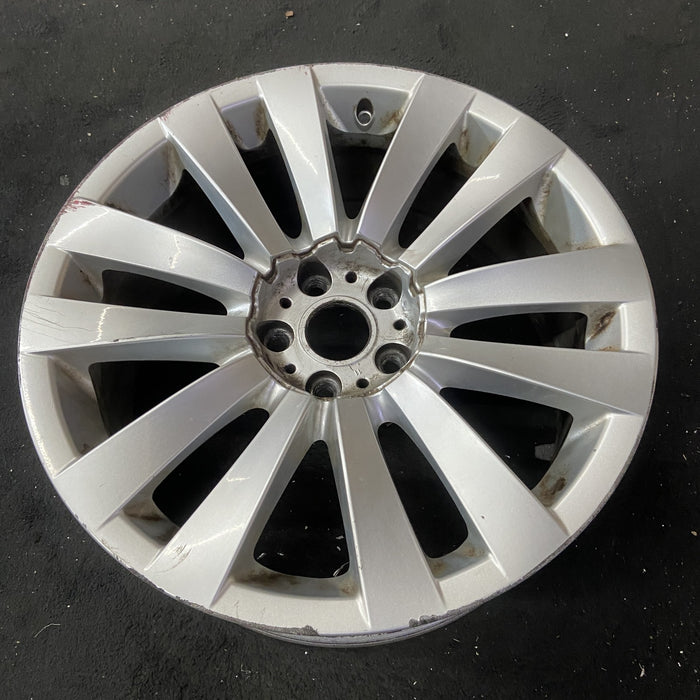 20" BMW 535i GT 10-17 20x8.5 , 12 V spokes Original OEM Wheel Rim - Close-Up Detail